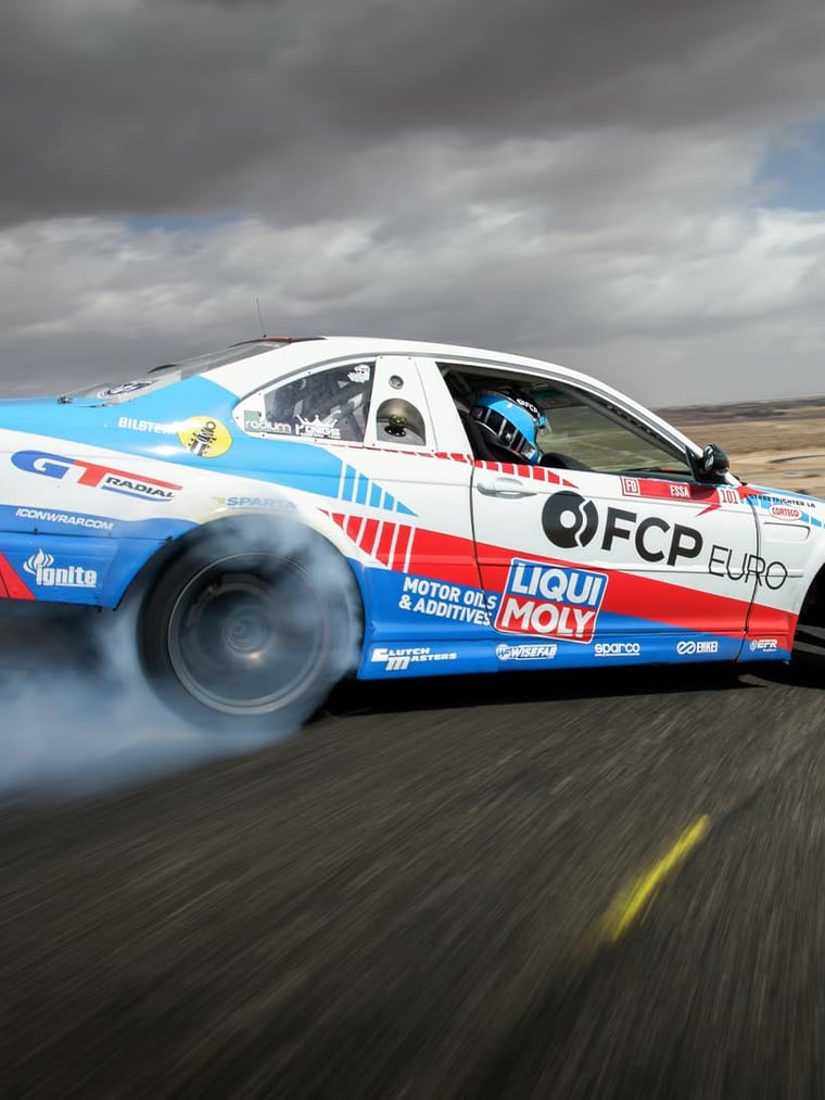 Michael Essa drifting his FCP Euro BMW E46 M3